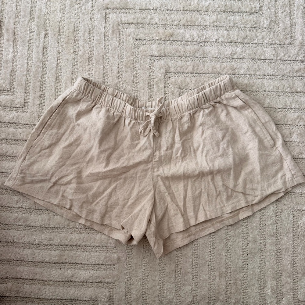 Hollister Women's Tan Linen Shorts